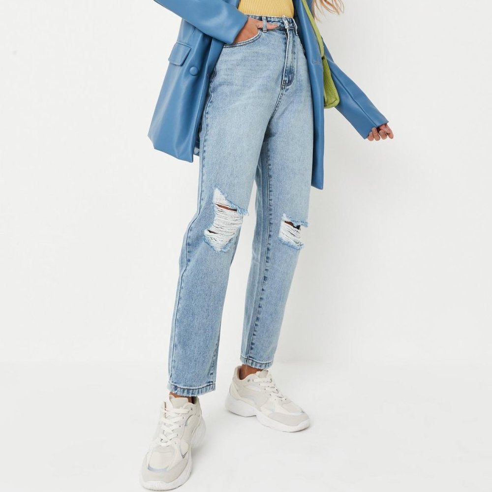 Missguided Distressed Riot High Rise Mom Jean Size 6R